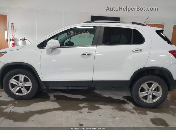 KL7CJPSB7KB807315 2019 CHEVROLET TRAX White 360 interior view