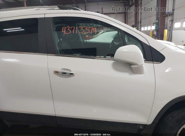 KL7CJPSB7KB807315 2019 CHEVROLET TRAX White Rear interior view