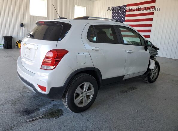 KL7CJPSM0NB533686 2022 CHEVROLET TRAX White Tył prawy