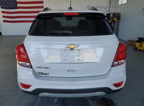 KL7CJPSM0NB533686 2022 CHEVROLET TRAX White Widok z tyłu