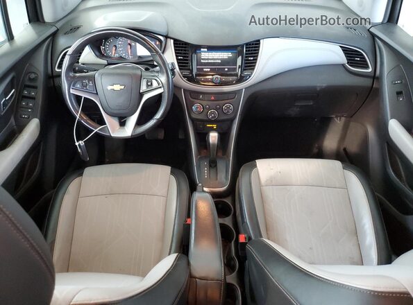 KL7CJPSM0NB533686 2022 CHEVROLET TRAX White Widok deski rozdzielczej