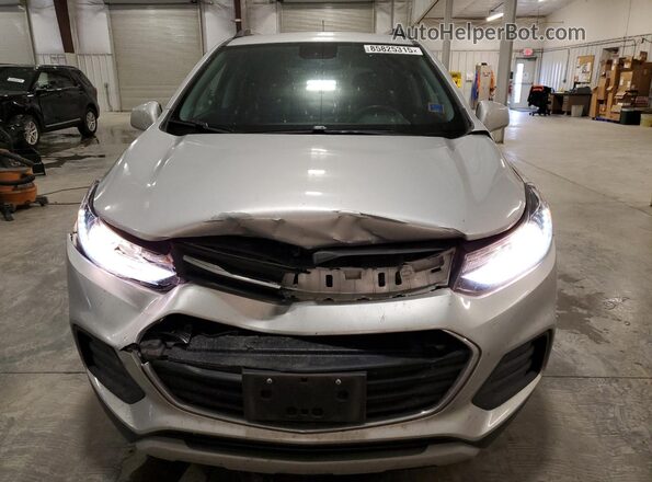 KL7CJPSM1NB525211 2022 CHEVROLET TRAX Silver Вид спереду