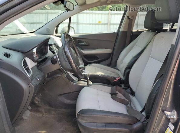 KL7CJPSM1NB541599 2022 CHEVROLET TRAX Charcoal Widok wnętrza z przodu