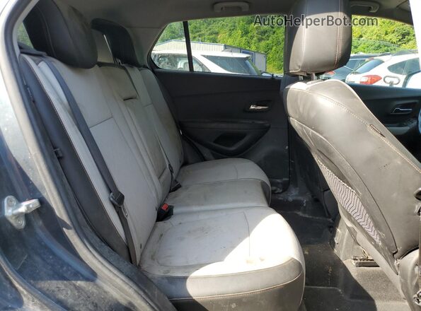 KL7CJPSM1NB541599 2022 CHEVROLET TRAX Charcoal Widok wnętrza z tyłu