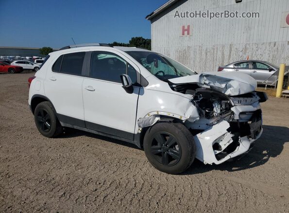 KL7CJPSM4NB524490 2022 CHEVROLET TRAX Белый Передняя правая четверть