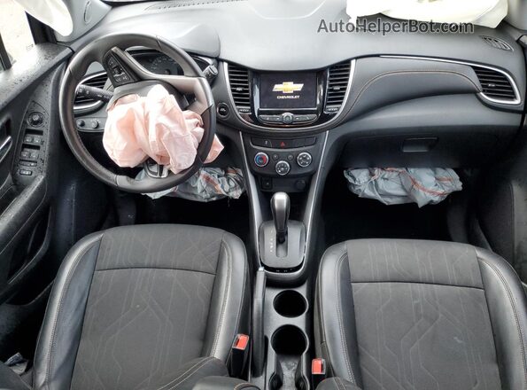 KL7CJPSM5NB525468 2022 CHEVROLET TRAX Black წინა პანელის ხედი