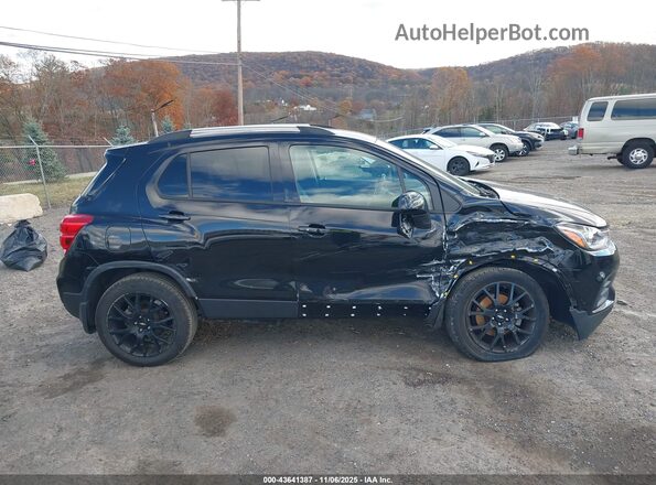 KL7CJPSM7NB507943 2022 CHEVROLET TRAX Черный Вид задней части салона