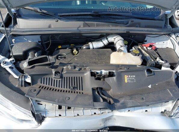 KL7CJPSM7NB523687 2022 CHEVROLET TRAX Серебряный Вид сзади