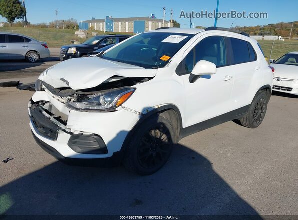 KL7CJPSMXNB560443 2022 CHEVROLET TRAX Белый Передняя левая четверть