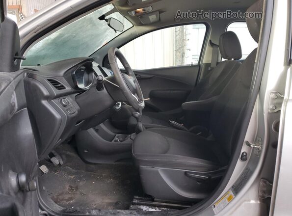 KL8CA6SA7LC405898 2020 CHEVROLET SPARK Silver Вид салону спереду