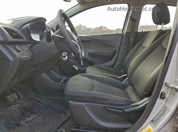 KL8CB6SA0HC734883 2017 CHEVROLET SPARK Silver Front interior view