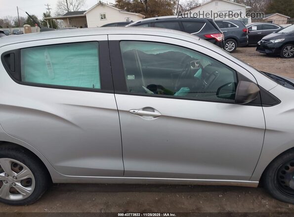 KL8CB6SAXKC821438 2019 CHEVROLET SPARK Gray Widok wnętrza z tyłu
