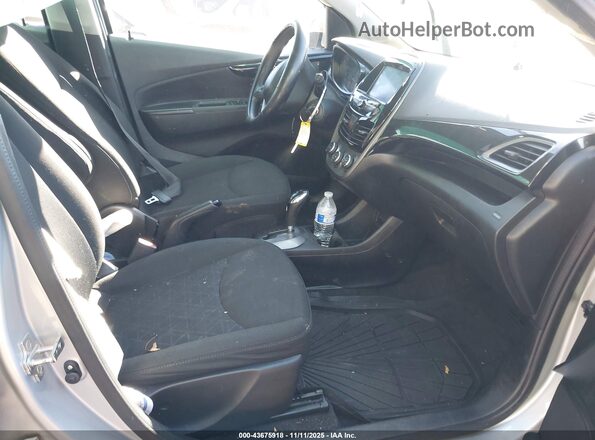KL8CD6SA2LC474148 2020 CHEVROLET SPARK Silver Vista interior delantera