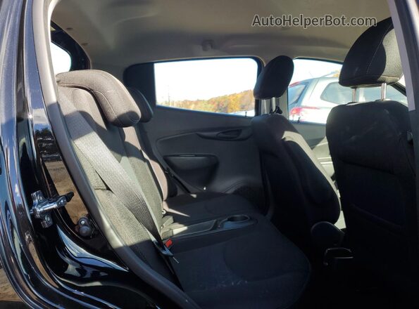 KL8CD6SA2NC028598 2022 CHEVROLET SPARK Black Հետևի նստատեղերի տեսք