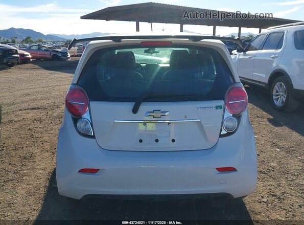 KL8CK6S09GC636070 2016 CHEVROLET SPARK White 