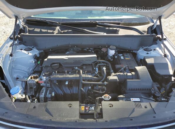 KM8HB3AB2RU135206 2024 HYUNDAI KONA Gray Widok wnętrza z tyłu
