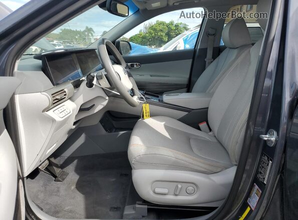 KM8J84A62LU004180 2020 HYUNDAI NEXO Gray Вид салону спереду