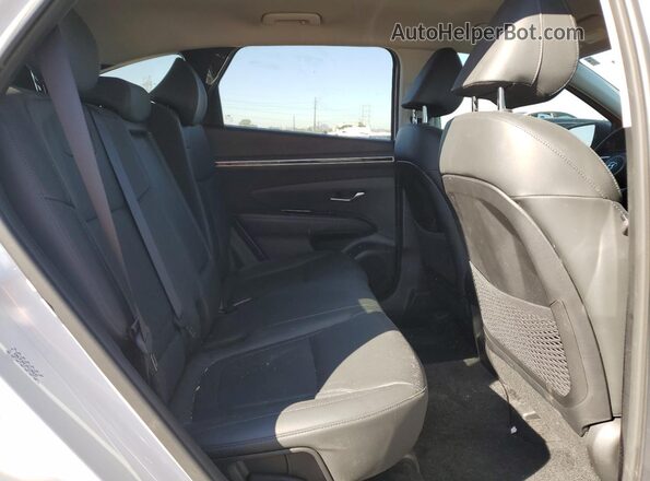 KM8JF3AE1PU190632 2023 HYUNDAI TUCSON White Vista de los asientos traseros