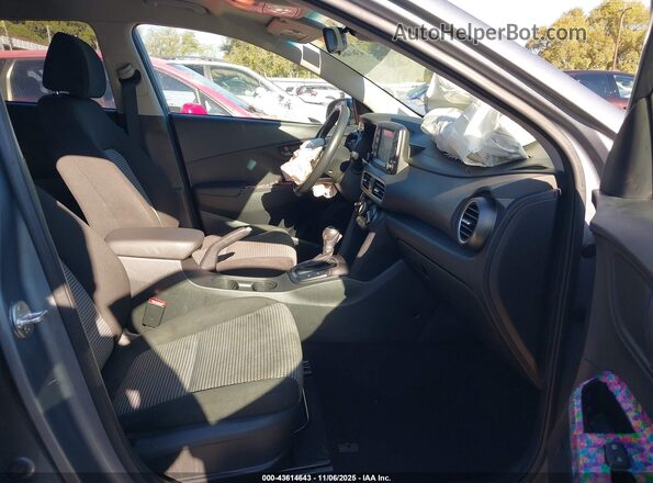 KM8K22AA4LU543379 2020 HYUNDAI KONA Silver Front interior view