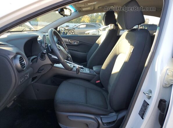 KM8K23AG0MU118432 2021 HYUNDAI KONA White Вид салону спереду