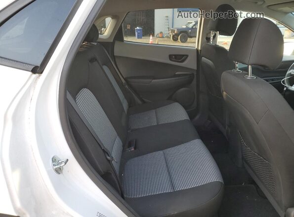 KM8K2CAA8MU724766 2021 HYUNDAI KONA White Rear interior view