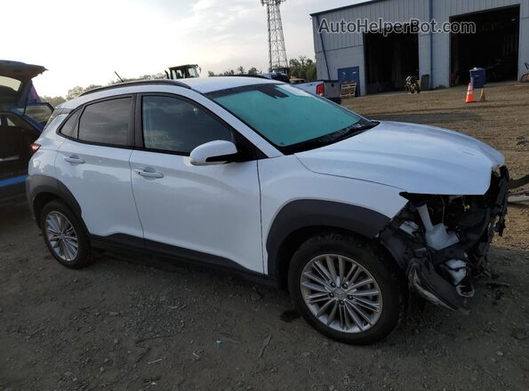 KM8K2CAA8MU724766 2021 HYUNDAI KONA White Front right