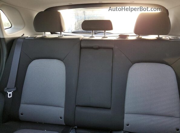 KM8K2CAA8MU724766 2021 HYUNDAI KONA White Rear seats view