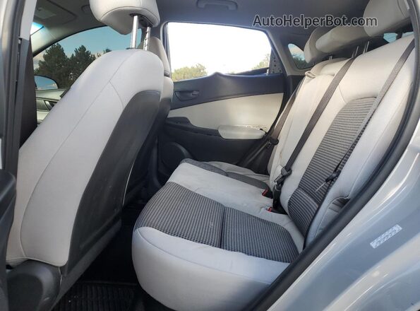 KM8K2CAB3NU787252 2022 HYUNDAI KONA Серебряный Вид задних сидений