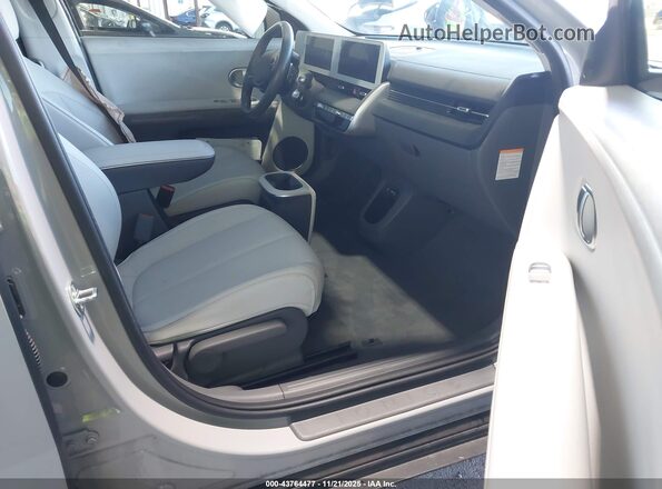 KM8KNDAF7PU175946 2023 HYUNDAI IONIQ 5  Widok wnętrza z przodu