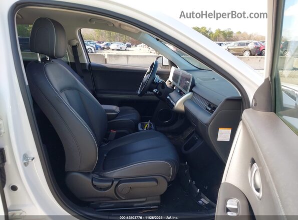KM8KNDAF8PU216584 2023 HYUNDAI IONIQ 5 White წინა სალონის ხედი