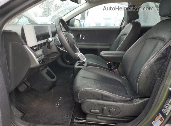 KM8KNDAFXPU201505 2023 HYUNDAI IONIQ Charcoal Widok wnętrza z przodu