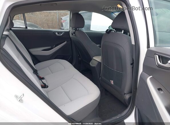 KMHC65LC1MU250307 2021 HYUNDAI IONIQ HYBRID White Widok naklejki z numerem VIN