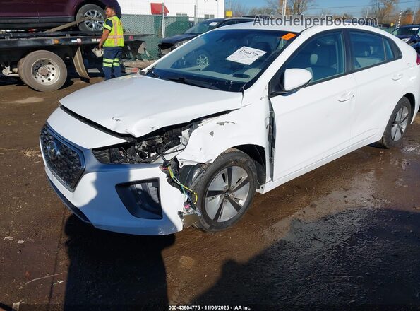 KMHC65LC9LU210281 2020 HYUNDAI IONIQ HYBRID White Front view
