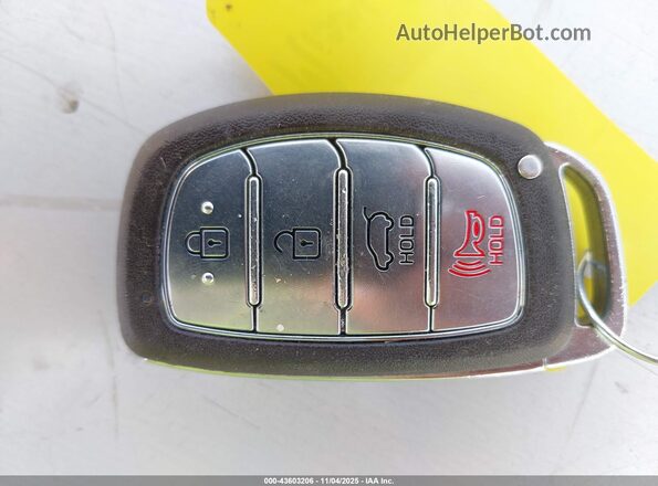 KMHC75LC1JU064839 2018 HYUNDAI IONIQ HYBRID Black Widok deski rozdzielczej