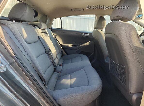 KMHC75LC1MU257268 2021 HYUNDAI IONIQ Gray Widok tylnych siedzeń