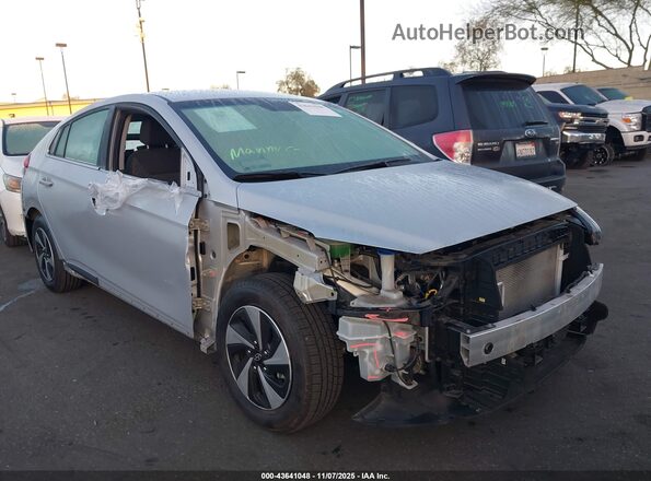 KMHC75LC6JU066358 2018 HYUNDAI IONIQ HYBRID Silver Widok z przodu