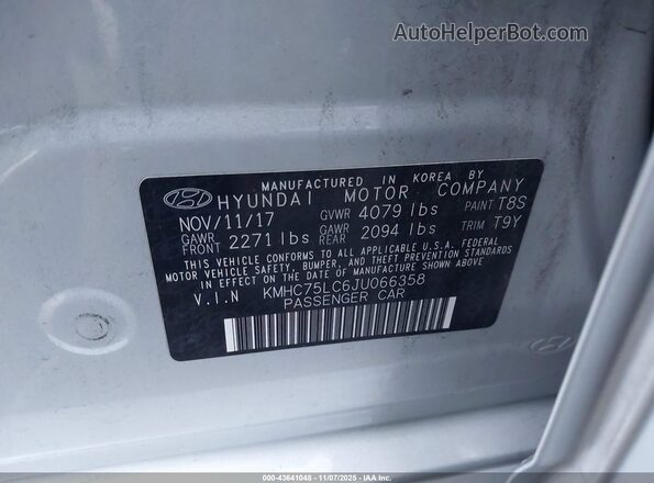 KMHC75LC6JU066358 2018 HYUNDAI IONIQ HYBRID Silver Widok komory silnika