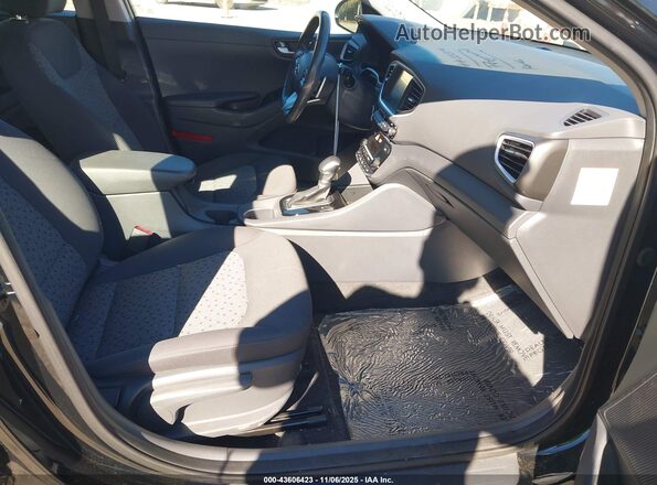 KMHC75LC6JU090501 2018 HYUNDAI IONIQ HYBRID Black წინა სალონის ხედი
