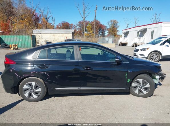 KMHC75LC6JU090501 2018 HYUNDAI IONIQ HYBRID Black სალონის 360-გრადუსიანი ხედი
