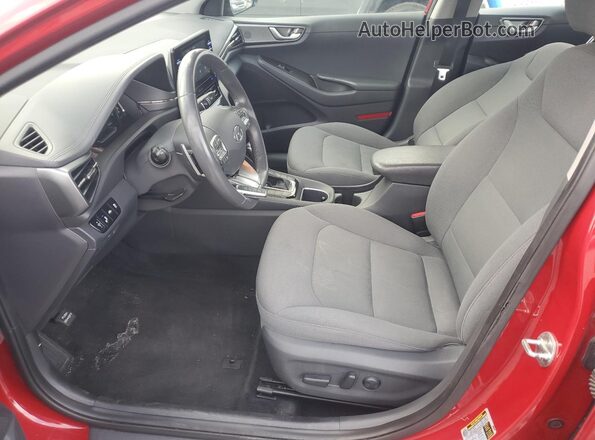 KMHC75LC6LU243090 2020 HYUNDAI IONIQ Красный Вид салона спереди