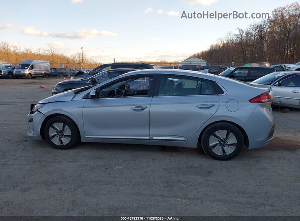 KMHC75LC6MU255743 2021 HYUNDAI IONIQ HYBRID Silver სალონის 360-გრადუსიანი ხედი