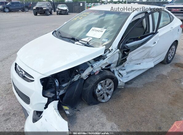 KMHCT4AE5HU199035 2017 HYUNDAI ACCENT White წინა ხედი