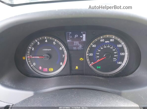 KMHCT5AE9GU260097 2016 HYUNDAI ACCENT White Widok tylnych siedzeń