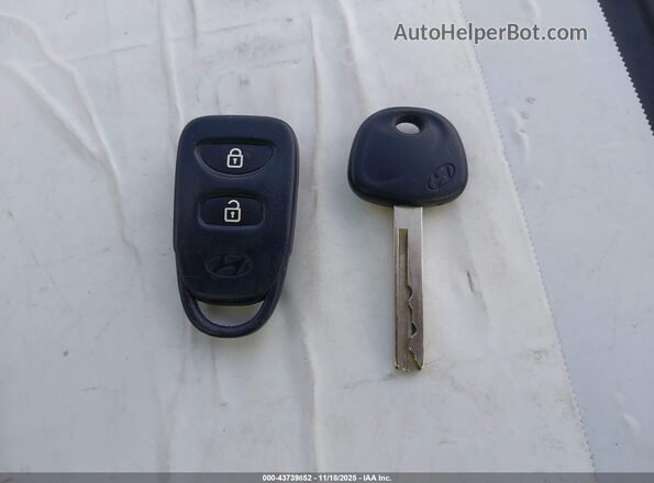 KMHCT5AE9GU260097 2016 HYUNDAI ACCENT White Widok deski rozdzielczej