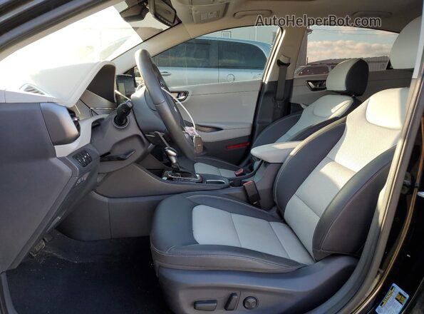 KMHCX5LD8LU227613 2020 HYUNDAI IONIQ Черный Вид салона спереди