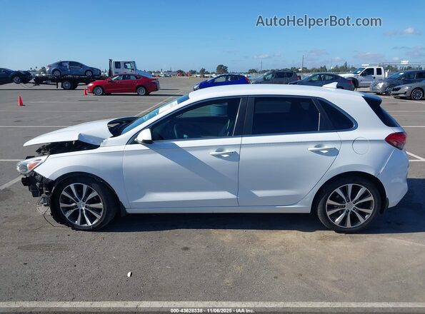KMHH35LE2JU014518 2018 HYUNDAI ELANTRA GT White 