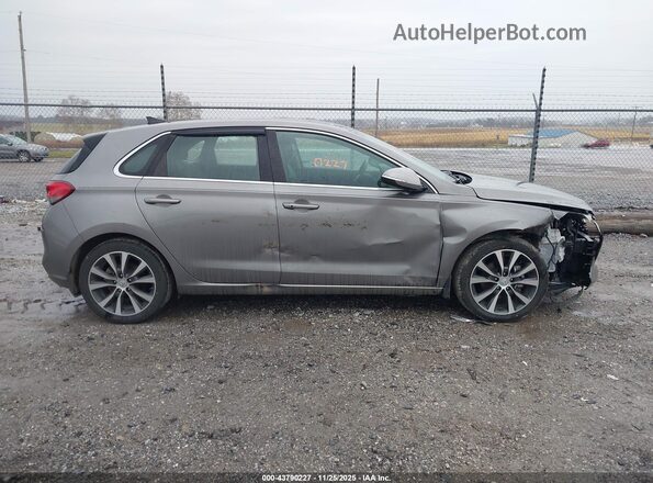 KMHH35LE3LU139031 2020 HYUNDAI ELANTRA GT Gray Rear interior view