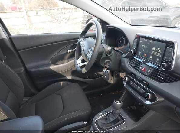 KMHH35LE7KU105866 2019 HYUNDAI ELANTRA GT Gray Front interior view