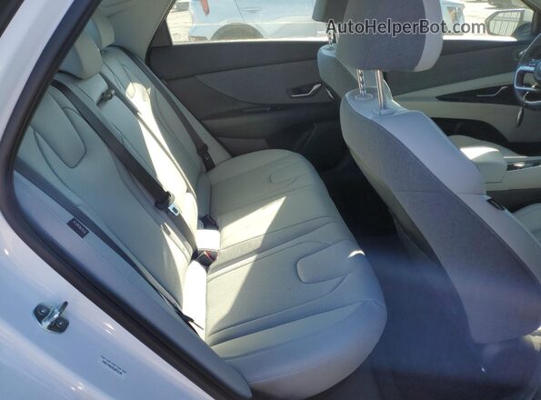 KMHLP4DG2SU872145 2025 HYUNDAI ELANTRA White Հետևի նստատեղերի տեսք