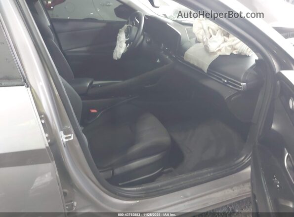 KMHLS4AG1PU428250 2023 HYUNDAI ELANTRA Silver წინა სალონის ხედი